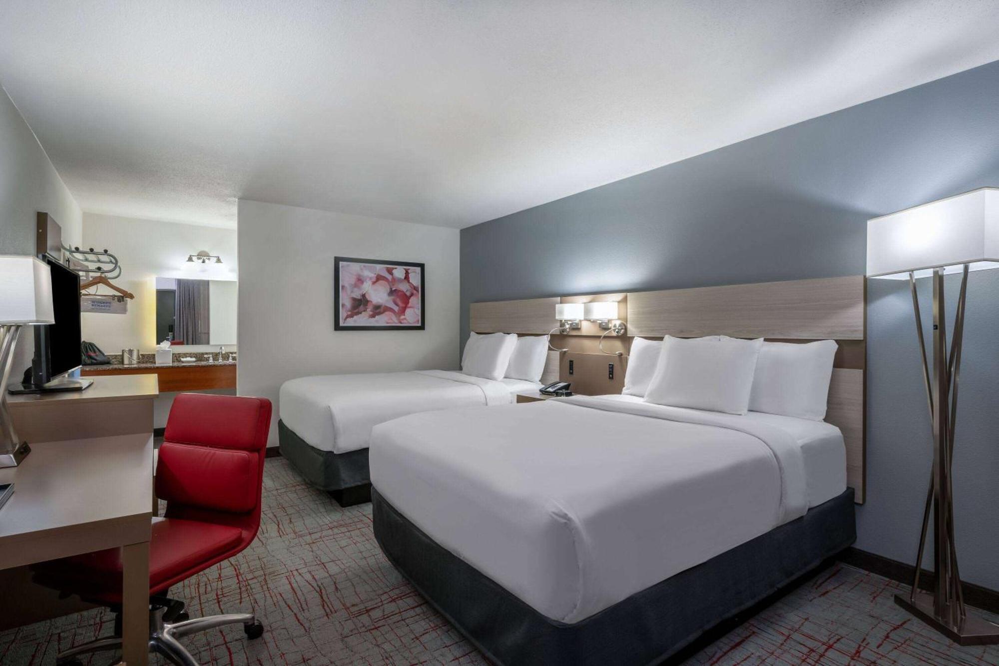 Wyndham Garden Columbia-Ft Jackson Hotel Екстериор снимка