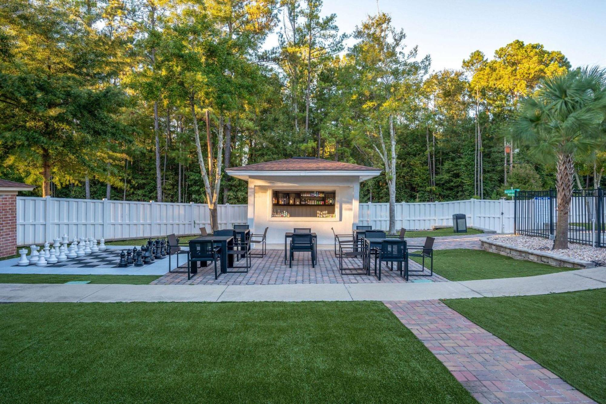 Wyndham Garden Columbia-Ft Jackson Hotel Екстериор снимка
