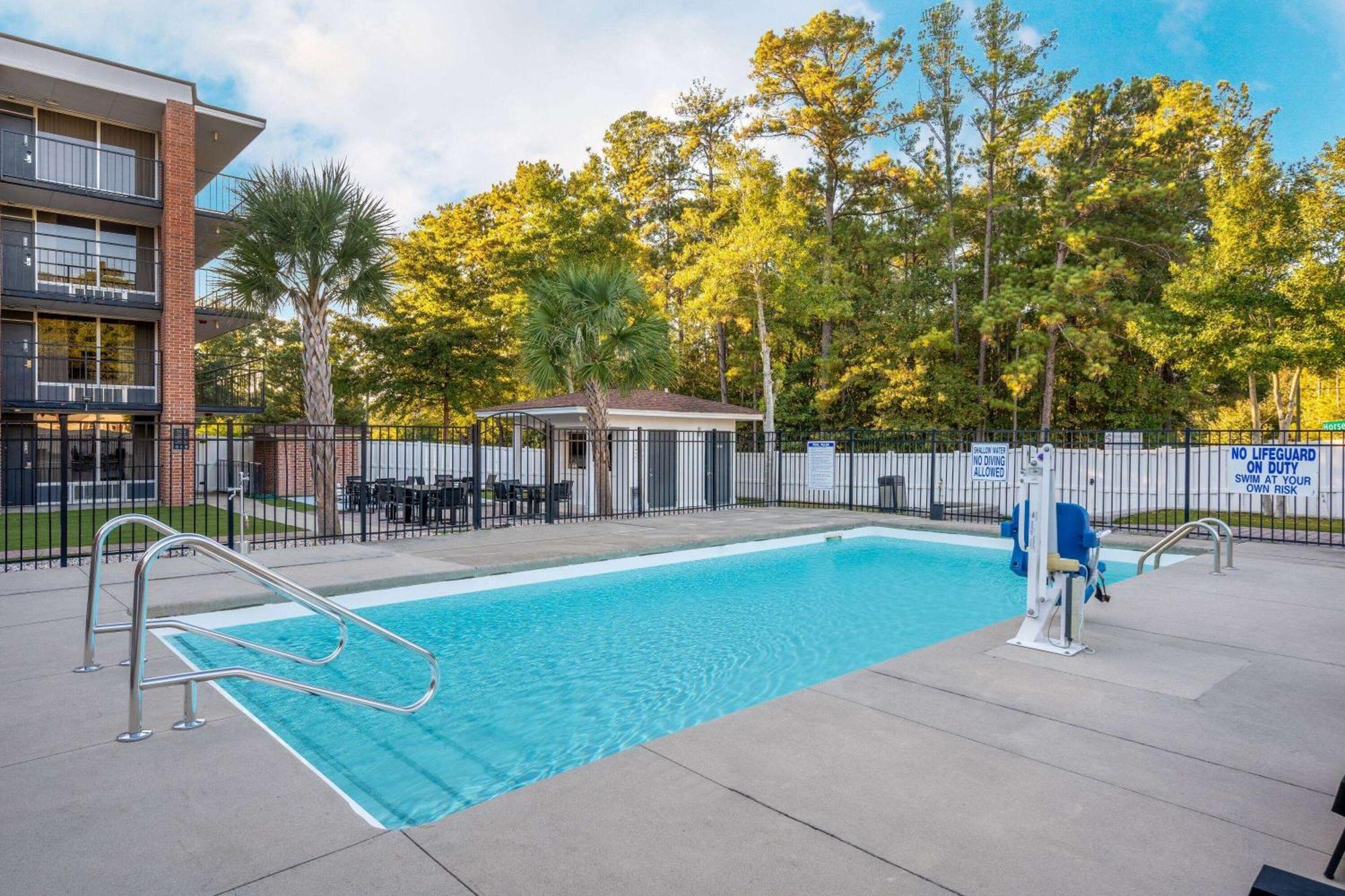Wyndham Garden Columbia-Ft Jackson Hotel Екстериор снимка
