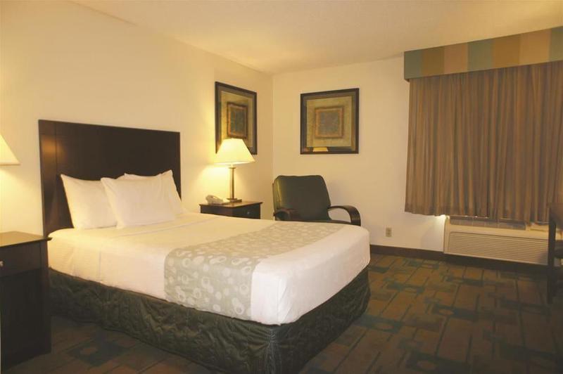 Wyndham Garden Columbia-Ft Jackson Hotel Екстериор снимка